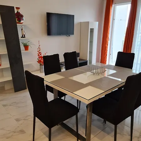 Tolfa Court Gozo * Għajnsielem